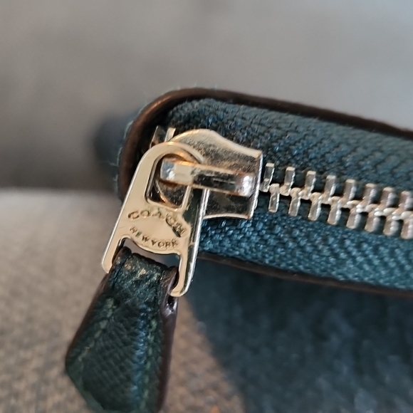 Coach wallet - Picture 3 of 6